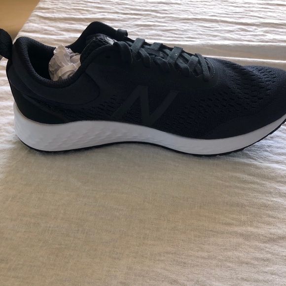 New Balance - Fresh Foam Runner (Women’s Size 9) - Picture 2 of 6